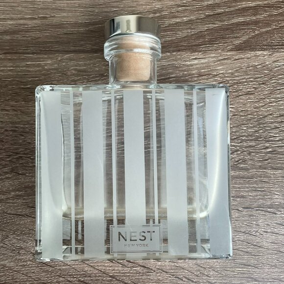 NEST Diffuser Glass Bottle 5.9 oz | Empty | Holiday Gift Vase Art Deco Designer - Picture 2 of 5
